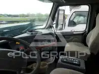 2007 Volvo VNL photo