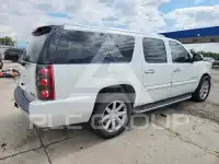 2007 GMC YUKON фото