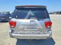 2007 Toyota SEQUOIA photo