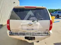 2008 Chevrolet Suburan photo