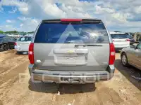 2008 Chevrolet Suburan photo