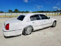 2008 Lincoln Town фото