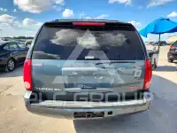 2008 GMC YUKON фото