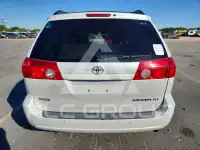 2008 Toyota SIENNA photo