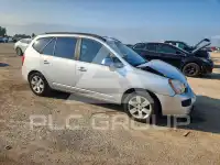 2008 KIA Rondo photo