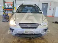 2008 KIA Rondo photo