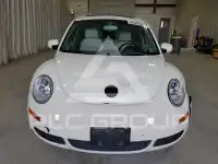2008 Volkswagen BEETLE photo