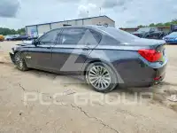 2009 BMW 750 фото
