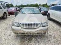 2009 Lincoln Town фото