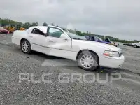 2009 Lincoln Town фото