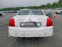 2009 Lincoln Town фото