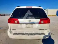 2009 Toyota SIENNA photo