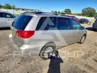 2009 Toyota SIENNA photo