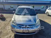 2009 Toyota SIENNA photo