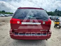 2009 Toyota SIENNA photo