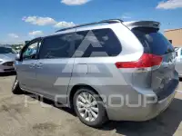2009 Toyota SIENNA photo
