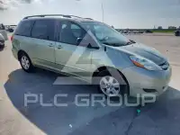 2009 Toyota SIENNA photo