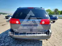2009 Toyota SIENNA photo