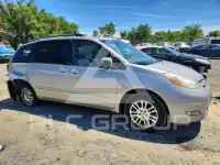 2009 Toyota SIENNA фото