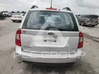 2009 KIA Rondo photo