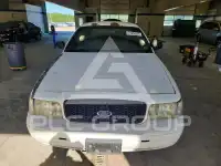 2009 Ford CROWN photo