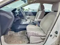 2010 Nissan ROGUE photo