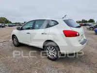 2010 Nissan ROGUE photo