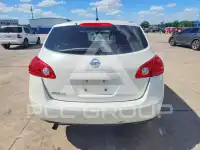 2010 Nissan ROGUE photo