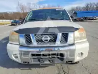 2010 Nissan TITAN фото