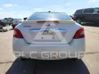2010 Nissan MAXIMA photo