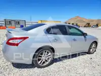 2010 Nissan MAXIMA photo