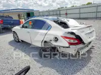 2010 Nissan MAXIMA photo
