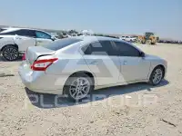 2010 Nissan MAXIMA photo