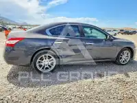 2010 Nissan MAXIMA photo