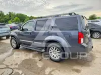 2010 Nissan PATHFINDER photo