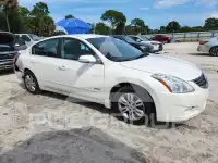 2010 Nissan ALTIMA photo