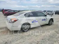 2010 Nissan ALTIMA photo