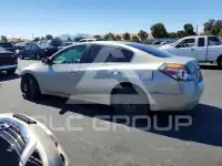 2010 Nissan ALTIMA photo