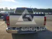 2010 Nissan FRONTIER photo