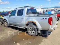 2010 Nissan FRONTIER photo