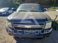 2010 Chevrolet Suburan photo