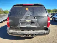 2010 Chevrolet Suburan photo