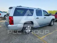 2010 Chevrolet Suburan photo
