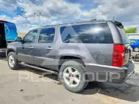 2010 Chevrolet Suburan photo