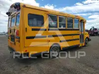 2010 Chevrolet Express photo