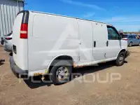 2010 Chevrolet Express photo