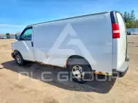 2010 Chevrolet Express photo