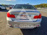 2010 BMW 750 фото