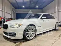 2010 BMW 750 фото