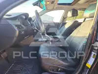 2010 BMW 528 photo